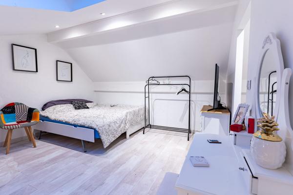 Maison Individuelle avec 4 Chambres
