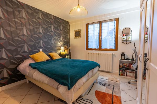 Maison Individuelle avec 4 Chambres