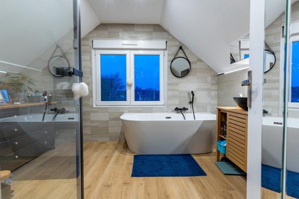 Maison Individuelle avec 4 Chambres