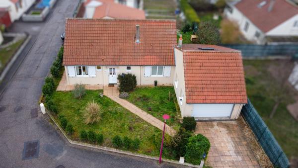 Maison Individuelle avec 4 Chambres