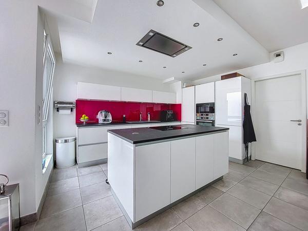 ENTZHEIM - GRAND 4P DERNIER ETAGE