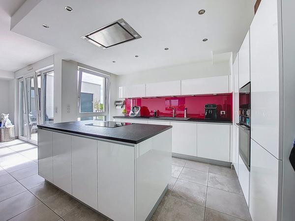 ENTZHEIM - GRAND 4P DERNIER ETAGE