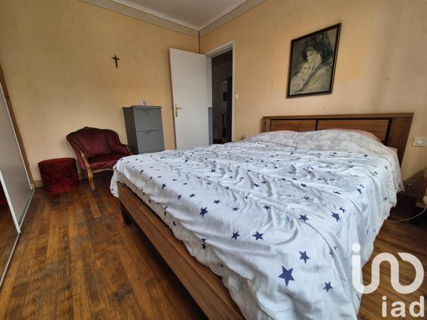 Maison traditionnelle 6 pièces de 132 m² à Le Pellerin (44640)