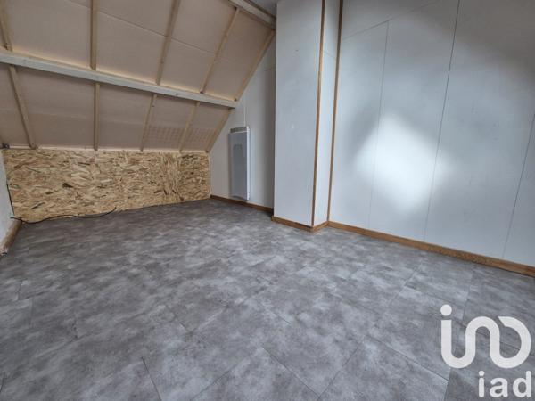 Maison traditionnelle 6 pièces de 132 m² à Le Pellerin (44640)