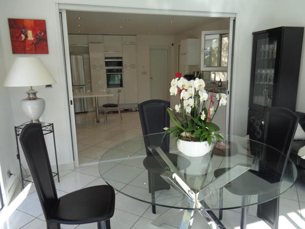 Propriété d'Exception située au Centre-Ville de Montmorency au Calme Absolu