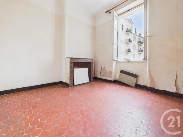Appartement F2 à vendre  2 pièces - 45,07 m 2   TOULON  - 83