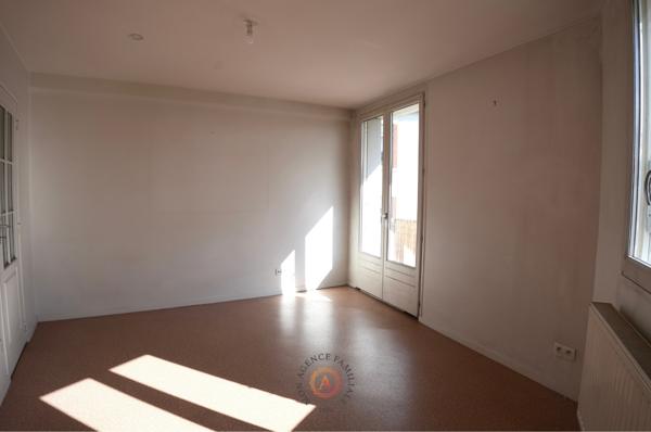 Appartement
                                                                                                                                                                                                                                                                                                                        3 pièce(s)                                                                                                                                                                                                          2 chambre(s)                                                                                                                                                                                                          65.24  m²