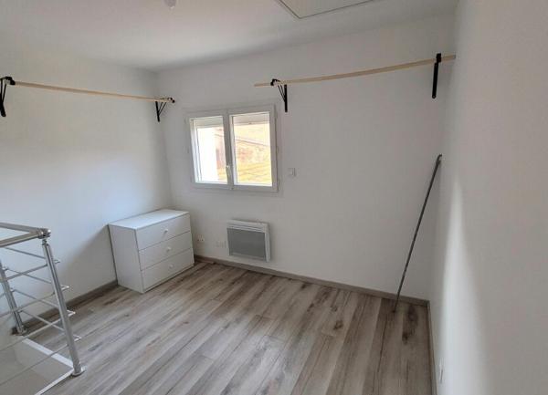 Maison à louer  2 pièces •  Saint-André-de-Roquelongue