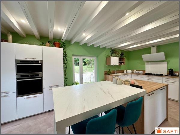 Longère avec 5 chambres entièrement rénovée intérieurement