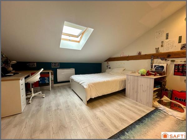 Longère avec 5 chambres entièrement rénovée intérieurement