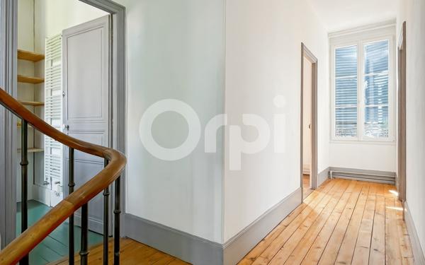 Maison à vendre    8 pièces •  Pacy-sur-Eure
