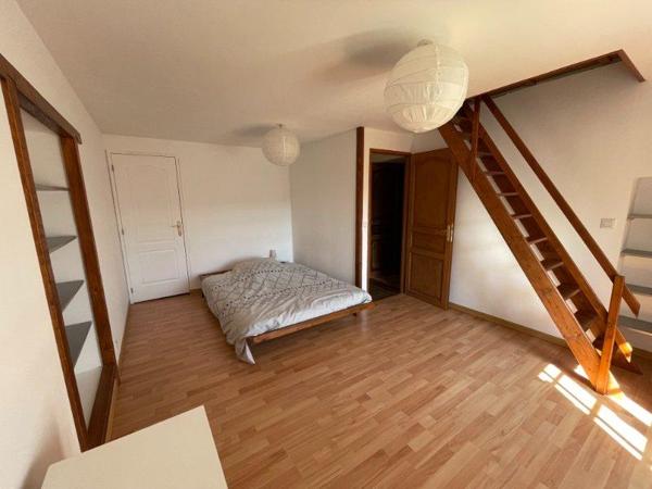 CORPS DE FERME avec dépendances