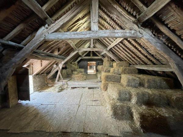 CORPS DE FERME avec dépendances