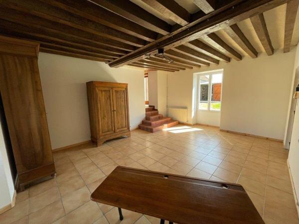 CORPS DE FERME avec dépendances