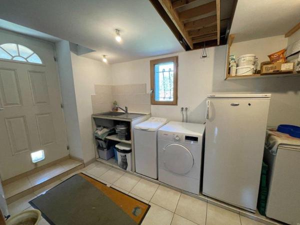 CORPS DE FERME avec dépendances