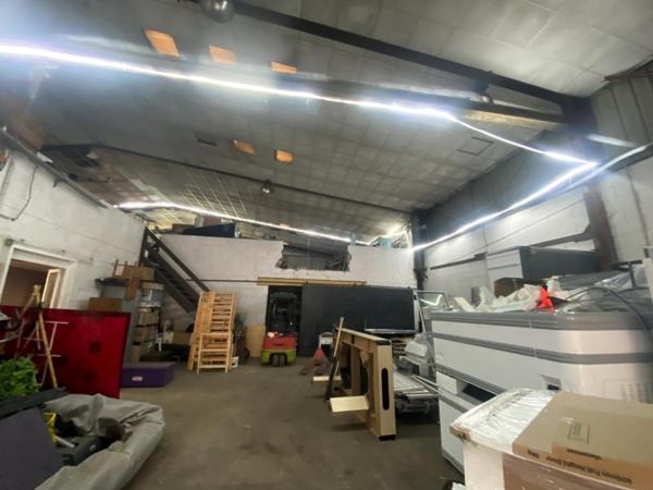 Vente murs / Local Industriel / Bâtiment