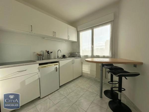 Appartement à louer 1 pièce 32.83m² Joué-lès-Tours (37300)