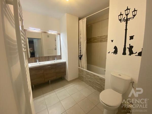 Appartement Louveciennes 4 pièce(s) 83.18 m2 Loyer 1 850 €/mois charges comprises **  - Référence  19278