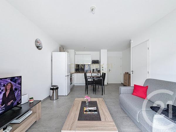 Appartement T2 à vendre  2 pièces - 38,25 m2 BOURGOIN JALLIEU - 38