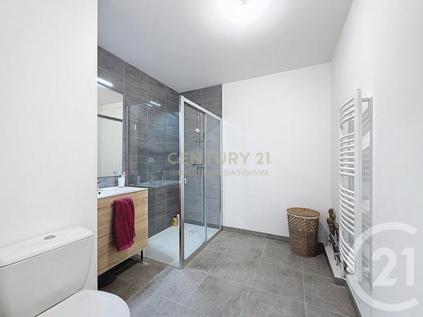 Appartement T2 à vendre  2 pièces - 38,25 m2 BOURGOIN JALLIEU - 38