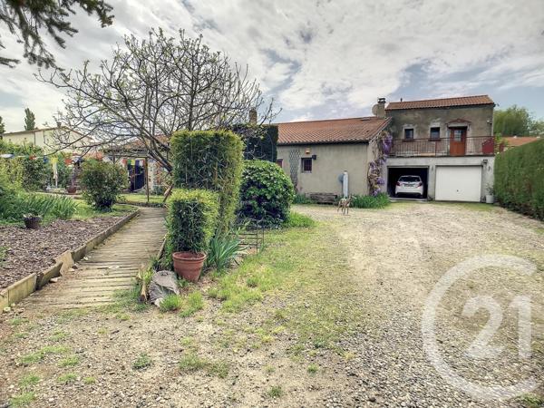 Maison à vendre  10 pièces - 250 m2 MENETROL - 63