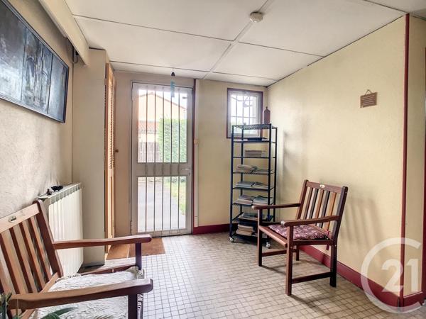 Maison à vendre  10 pièces - 250 m2 MENETROL - 63