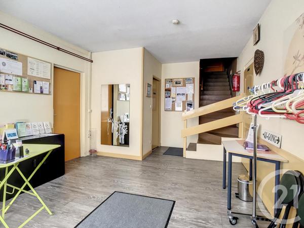 Maison à vendre  10 pièces - 250 m2 MENETROL - 63