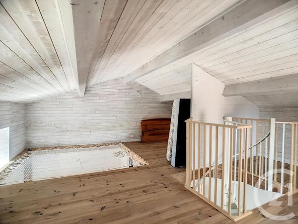 Maison à vendre  10 pièces - 250 m2 MENETROL - 63