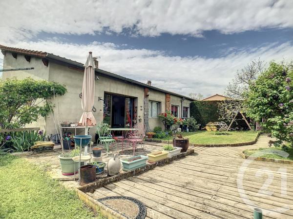 Maison à vendre  10 pièces - 250 m2 MENETROL - 63