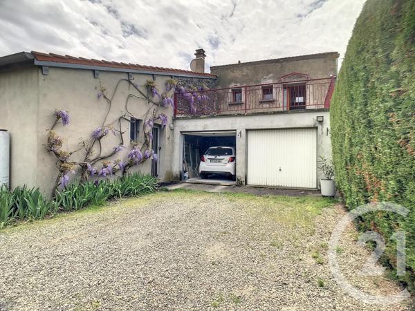 Maison à vendre  10 pièces - 250 m2 MENETROL - 63