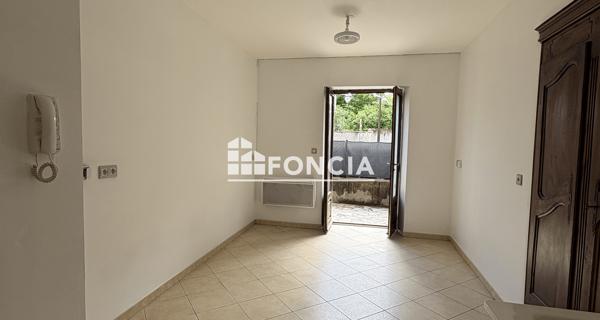 À vendre Appartement 2 pièces 25 m² - Roquemaure 30150