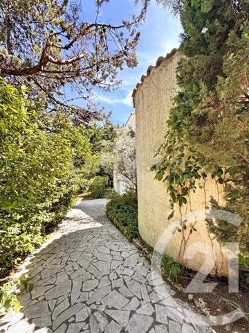 Maison à vendre  6 pièces - 188 m 2   ST JEAN DE VEDAS  - 34