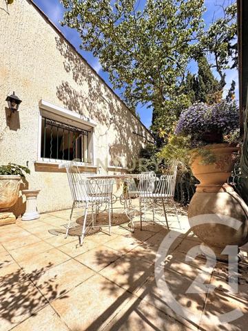 Maison à vendre  6 pièces - 188 m 2   ST JEAN DE VEDAS  - 34