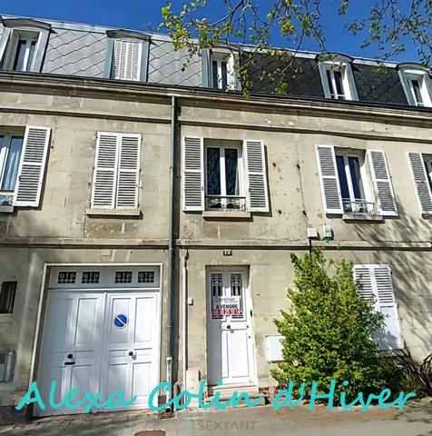 Maison coeur de ville, jardin et garage