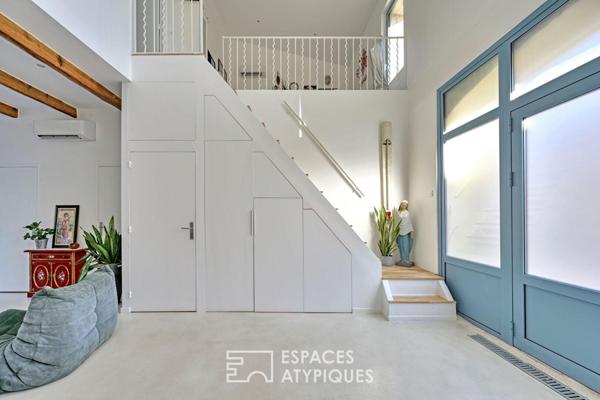 Maison de village atypique, jardin, bassin et mur d’escalade