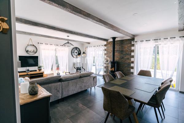 Maison plain-pied 119 m²-jardin-piscine-garage-terrain 6,95 ares