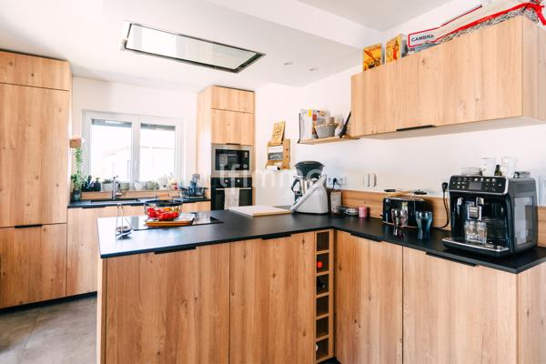 Maison plain-pied 119 m²-jardin-piscine-garage-terrain 6,95 ares