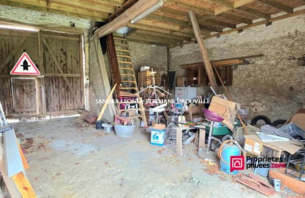 AUNEAU JOLIE MAISON FAMILIALE 7 pièces ,135 m2