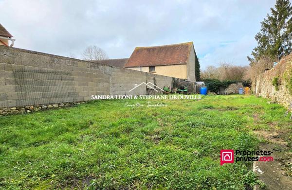 AUNEAU JOLIE MAISON FAMILIALE 7 pièces ,135 m2