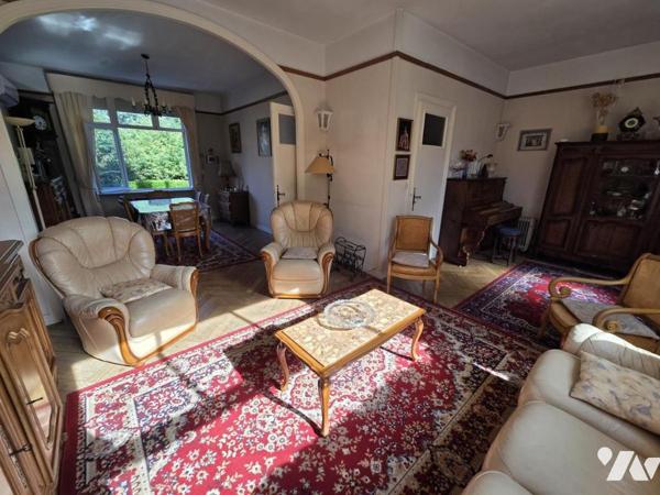 MARCQ EN BAROEUL - DANS UN SUPERBE SECTEUR A PROXIMITE DES COMMODITES, MAISON EN BEL ETAGE DE 152 M