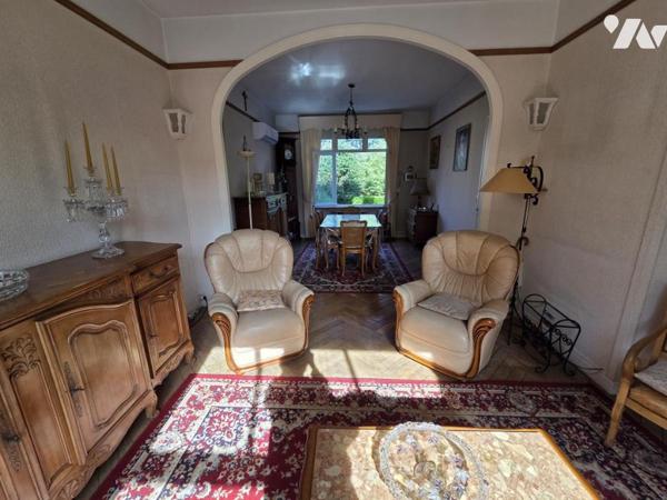 MARCQ EN BAROEUL - DANS UN SUPERBE SECTEUR A PROXIMITE DES COMMODITES, MAISON EN BEL ETAGE DE 152 M