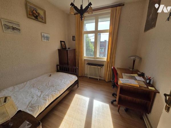 MARCQ EN BAROEUL - DANS UN SUPERBE SECTEUR A PROXIMITE DES COMMODITES, MAISON EN BEL ETAGE DE 152 M