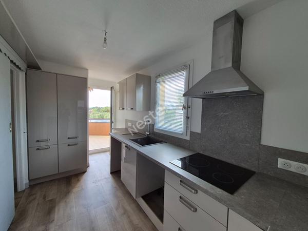 Appartement La Seyne Sur Mer de 3 pièces de 67 m² avec terrasse