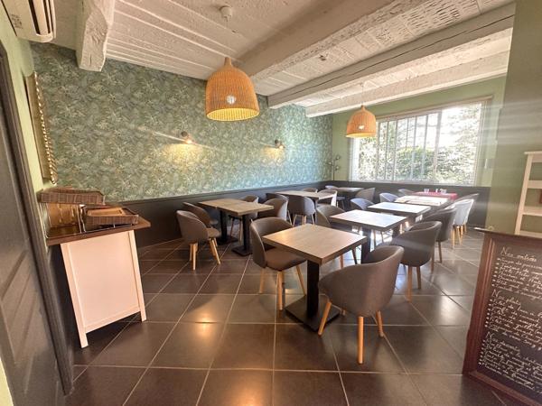 A vendre VAR (83), FDC avec MURS, hotel de charme 3*** climatisé 15 CH, restaurant, 7 mois d'activité CA 221KE