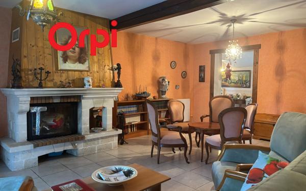 Maison à vendre    6 pièces •  Saint-Agnant