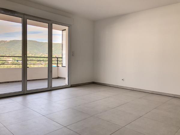 Appartement Ajaccio - 2 pièces - 46 m² - Résidence du Stiletto- Parking privé -Proximité nouvel hôpital -
