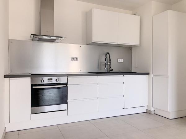 Appartement Ajaccio - 2 pièces - 46 m² - Résidence du Stiletto- Parking privé -Proximité nouvel hôpital -