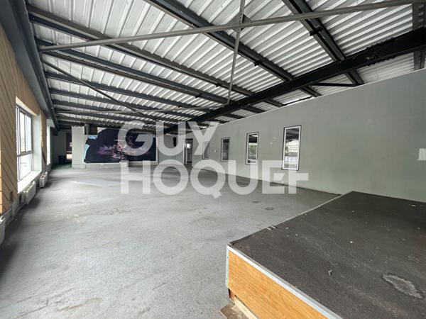Local d'Activité Idéalement situé - Divisible.