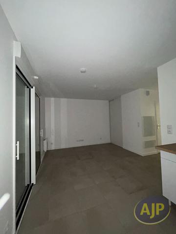 Appartement à louer Cholet : 2 pièces, 43m² avec 1 chambre(s) à 604€ - AJP Immobilier Cholet