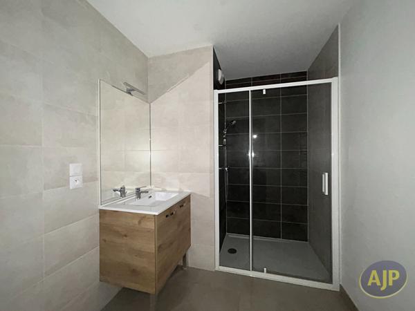 Appartement à louer Cholet : 2 pièces, 43m² avec 1 chambre(s) à 604€ - AJP Immobilier Cholet